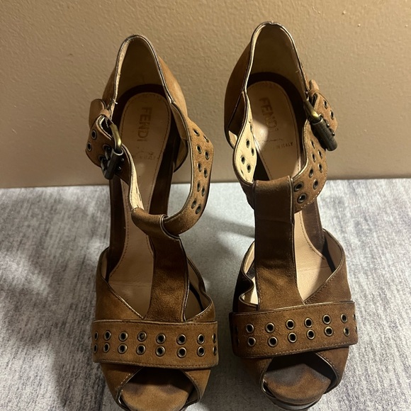 Fendi Brown T-Bar Ankle-Strap Platform Sandals Size 37.5 Made in Italy - Picture 2 of 10